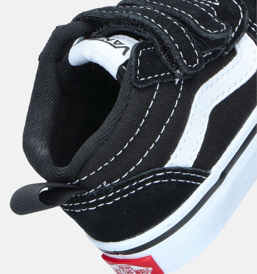 Vans Ward Mid Zwarte Sneakers voor jongens (347738)