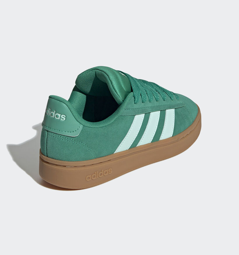 adidas Grand Court Alpha Baskets en Vert pour femmes (345733)