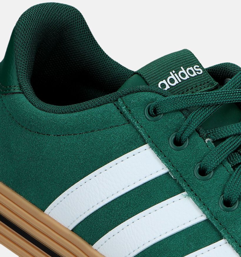 adidas Daily 4.0 Baskets en Vert pour hommes (343279)