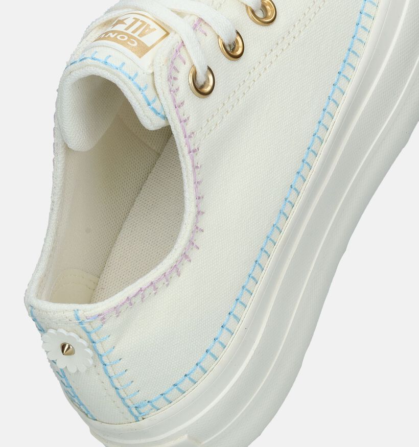 Converse Chuck Taylor All Star Lift Baskets en Écru pour femmes (341503)