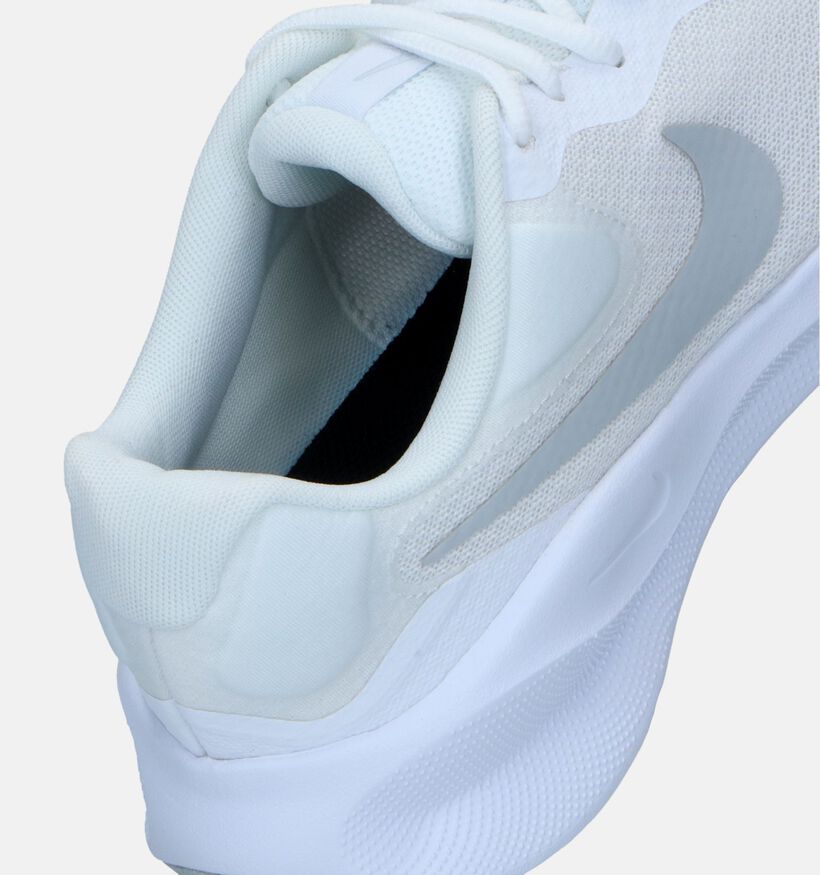 Nike Revolution 7 Baskets en Blanc pour hommes (340398)