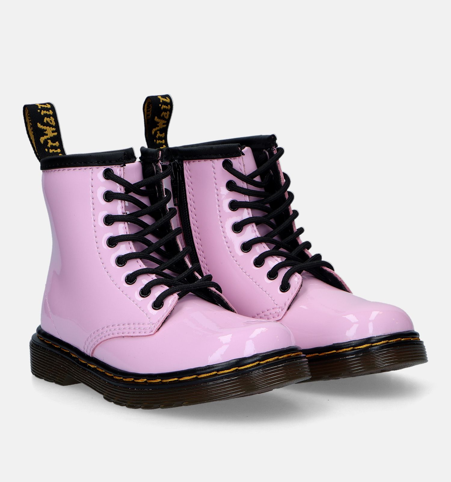 Roze best sale dr martens